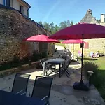 Les Combes Lascaux Semesterbostad