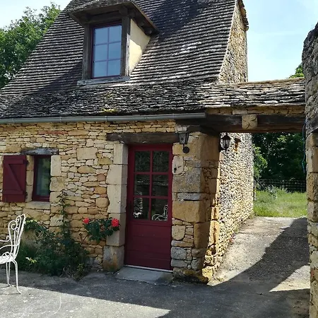 Les Combes Lascaux 펜션 *