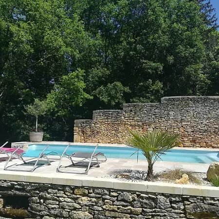 Les Combes Lascaux 펜션