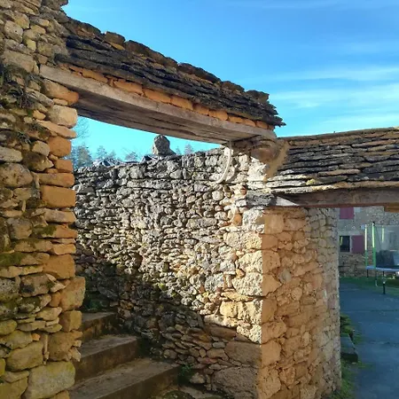 Les Combes Lascaux 펜션