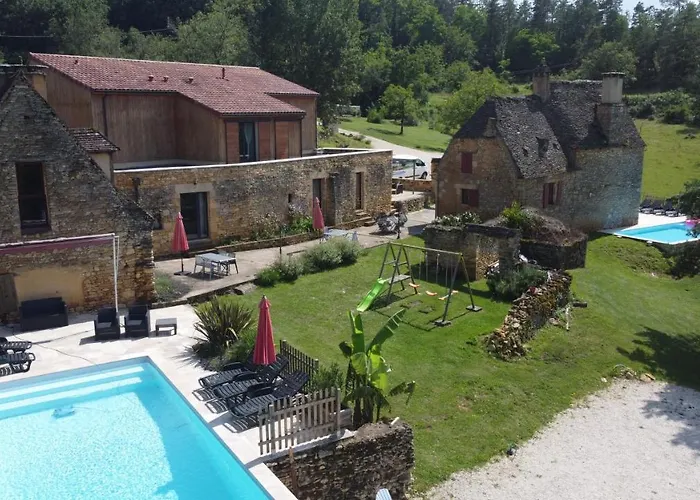 Les Combes Lascaux Casa de Férias *