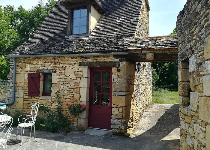 Les Combes Lascaux Casa de Férias *